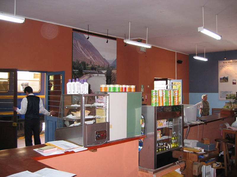 0806100014.JPG - Day 4, Tuesday, June 10, Ollantaytambo train station
