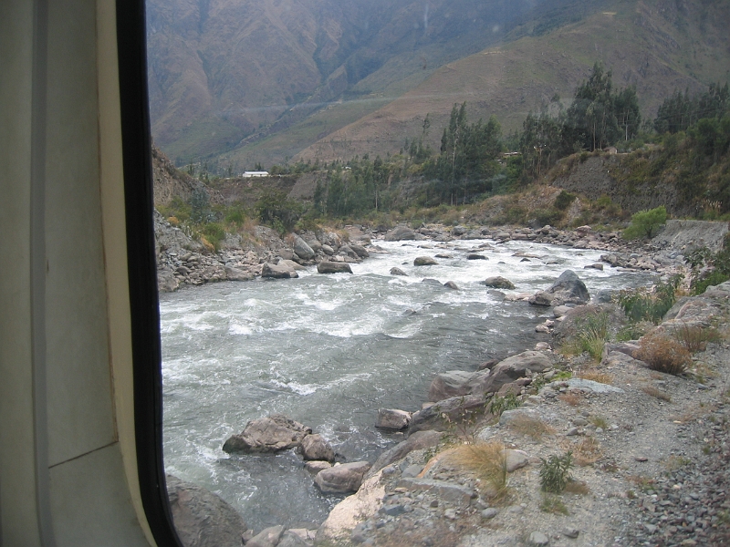0806100025.JPG - Day 4, Tuesday, June 10, enroute to Machu Picchu, along the Urubamba River