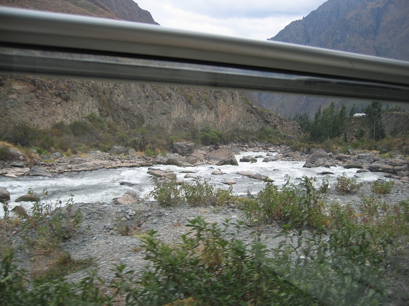 0806100026.JPG - Day 4, Tuesday, June 10, enroute to Machu Picchu